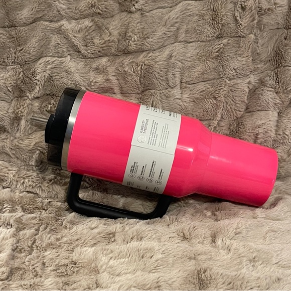 Stanley Neon Electric Pink 40oz - Picture 3 of 10